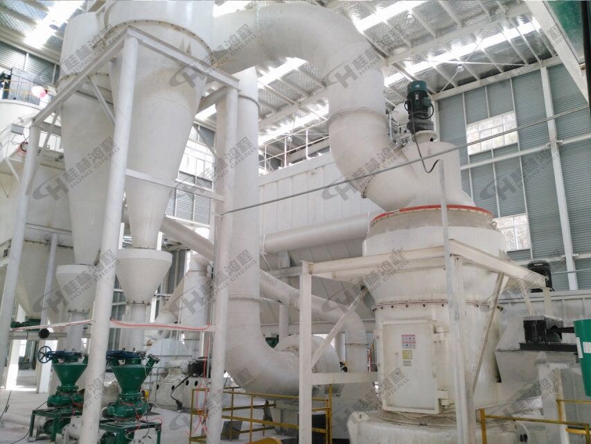 325目高白粘土磨粉機小時產(chǎn)量10噸設(shè)備HC1700擺式磨粉機 325目高白粘土磨粉機小時產(chǎn)量10噸設(shè)備HC1700擺式磨粉機